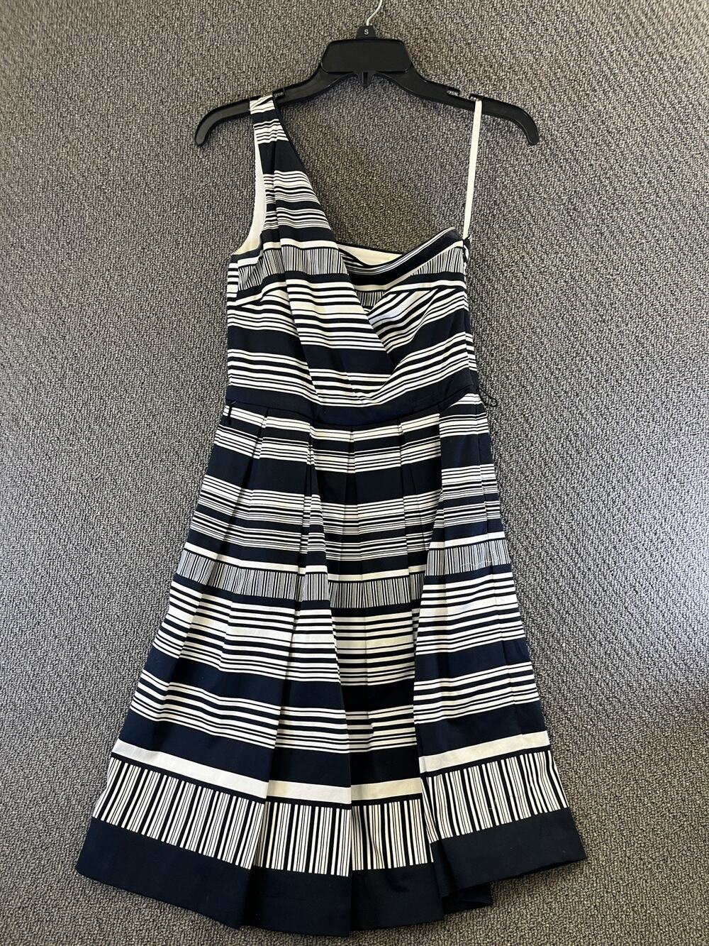 White House Black Market Dress Size 2 Navy Blue White Striped One Shoulder Lined